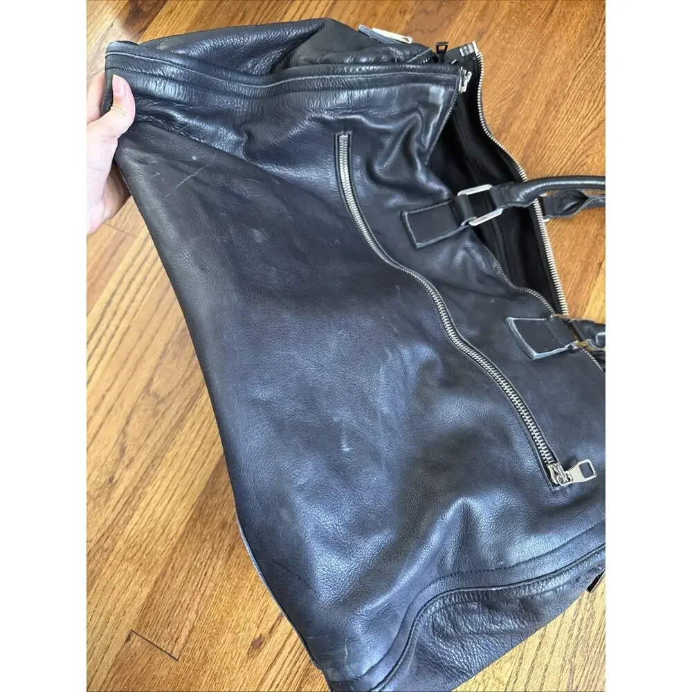 MUSIKA FRERE Handcrafted Leather Duffle Bag